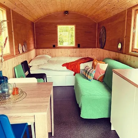 Pipowagens Bij Pannenkoekenrestaurant & Camping De Koppenjan 'Een Uniek Verblijf Met Kinderspeelboerderij' Jubbega-Schurega Exterior foto