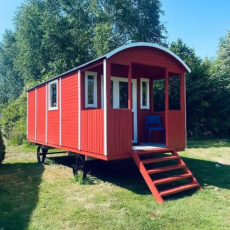 Pipowagens Bij Pannenkoekenrestaurant & Camping De Koppenjan 'Een Uniek Verblijf Met Kinderspeelboerderij' Jubbega-Schurega Exterior foto