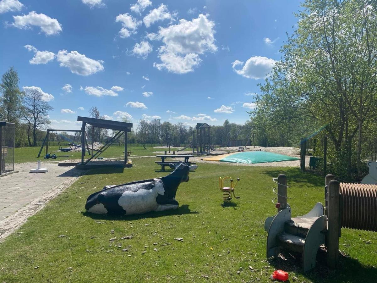 Pipowagens Bij Pannenkoekenrestaurant & De Koppenjan 'een Uniek Met Kinderspeelboerderij' *